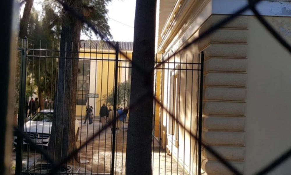 Κορωνοϊός: Υπό καθεστώς τρόμου δικάζουν στην Ευελπίδων